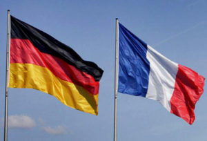 Drapeaux allemand et français côte à côte